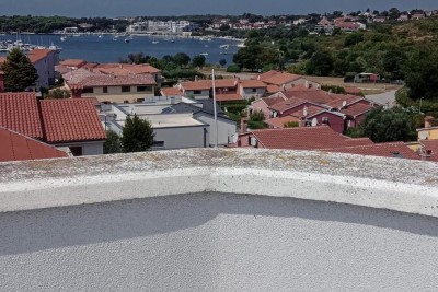 Prodamo hišo v Banjolah