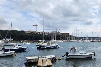 Prodaja modernih stanova u eksluzivnoj zgradi sa pogledom na marinu, Pula!