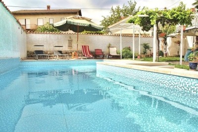 Einfamilienhaus in Valbandon!