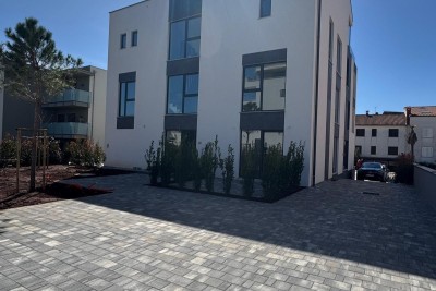 Wohnung zum Verkauf in Rovinj mit Meerblick