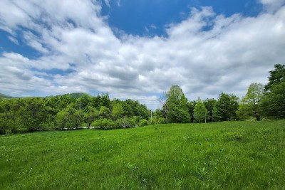Gorski Kotar, Stari Laz – Građevinsko zemljišče za dva objekta na hribu