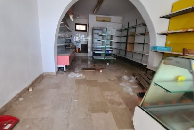 For sale: Commercial space – 55 m², Barbariga