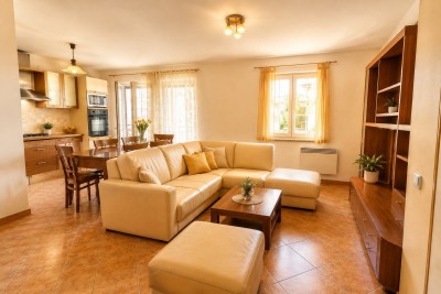 STAN U ROVINJU – 76 m², 2 GARAŽE