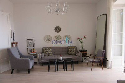 OPATIJA-gentlemanly apartment in a villa 50m from the sea