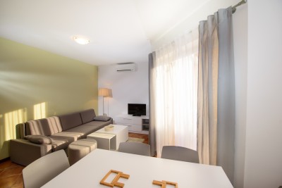 Medulin! Only 200 meters to the sea and beach! Usage permit!