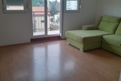 Prodaja – 1. nadstropje hiše z vrtom in parkiriščem
