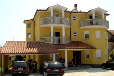 Pješčana uvala, Haus im Zentrum des Ortes.
