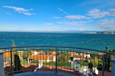 Umag, Crveni Vrh, Alberi apartment with open sea view.