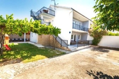 MEDULIN – CASA CON 3 APPARTAMENTI, OTTIMA INVESTIMENTO!