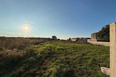 In vendita terreno edificabile – Marčana (474 m²)