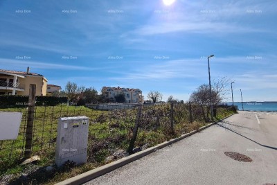 Medulin, Pošesi, samostojna vila 50 m od plaže.