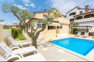 House with a Pool in Poreč!