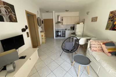 PEROJ - Erdgeschosswohnung mit Garten und Parkplatz in der Nähe des Meeres