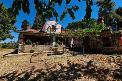 Kuća za adaptaciju sa velikom parcelom!  Rovinj Porton Biondi.