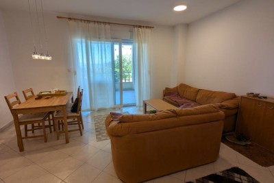 LABIN, Apartman s pogledom na more i vrtom