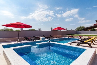 Hause mit Pool und Jacuzzi!
