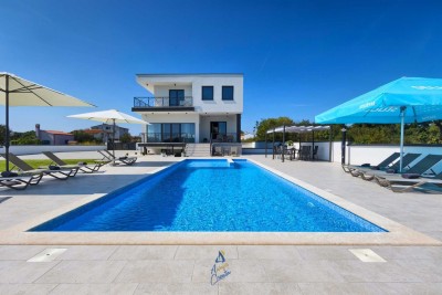 Fažana! Wunderschöne Villa mit Pool.