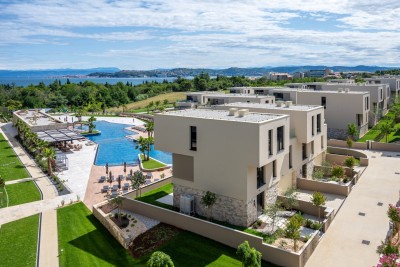Umag, Luxus-Resort und Schönheit! Verkauf von Wohnungen im Resort mit Gemeinschafts-Infinity-Pool auf dem Dach von 105 m!