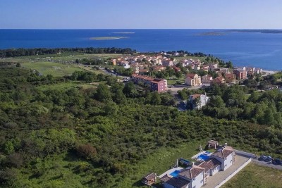 Medulin, neposredna blizina Pošesa. Prodaja prekrasne, luksuzne, istarske vile na atraktivnoj lokaciji.