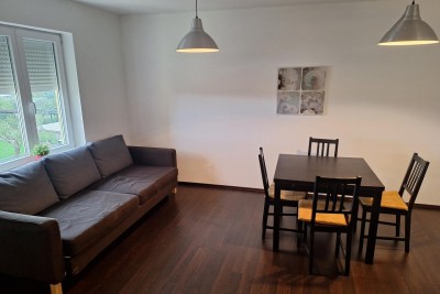 Verkauf - Schön eingerichtete, ausgestattete Wohnung in ruhiger Wohngegend nahe dem Meer, Umag!