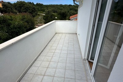 STAN – DUGA UVALA, 40 m² + TERASE!