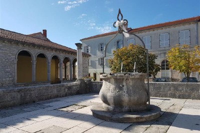 SVETVINČENAT  Spazio commerciale nel centro di Savicenta - in vendita intero edificio o affitto di lungo periodo di locali commerciali