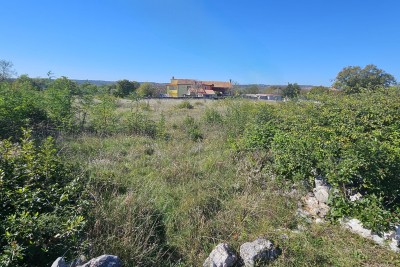 Građevinsko zemljište na mirnoj lokaciji,Labin okolica